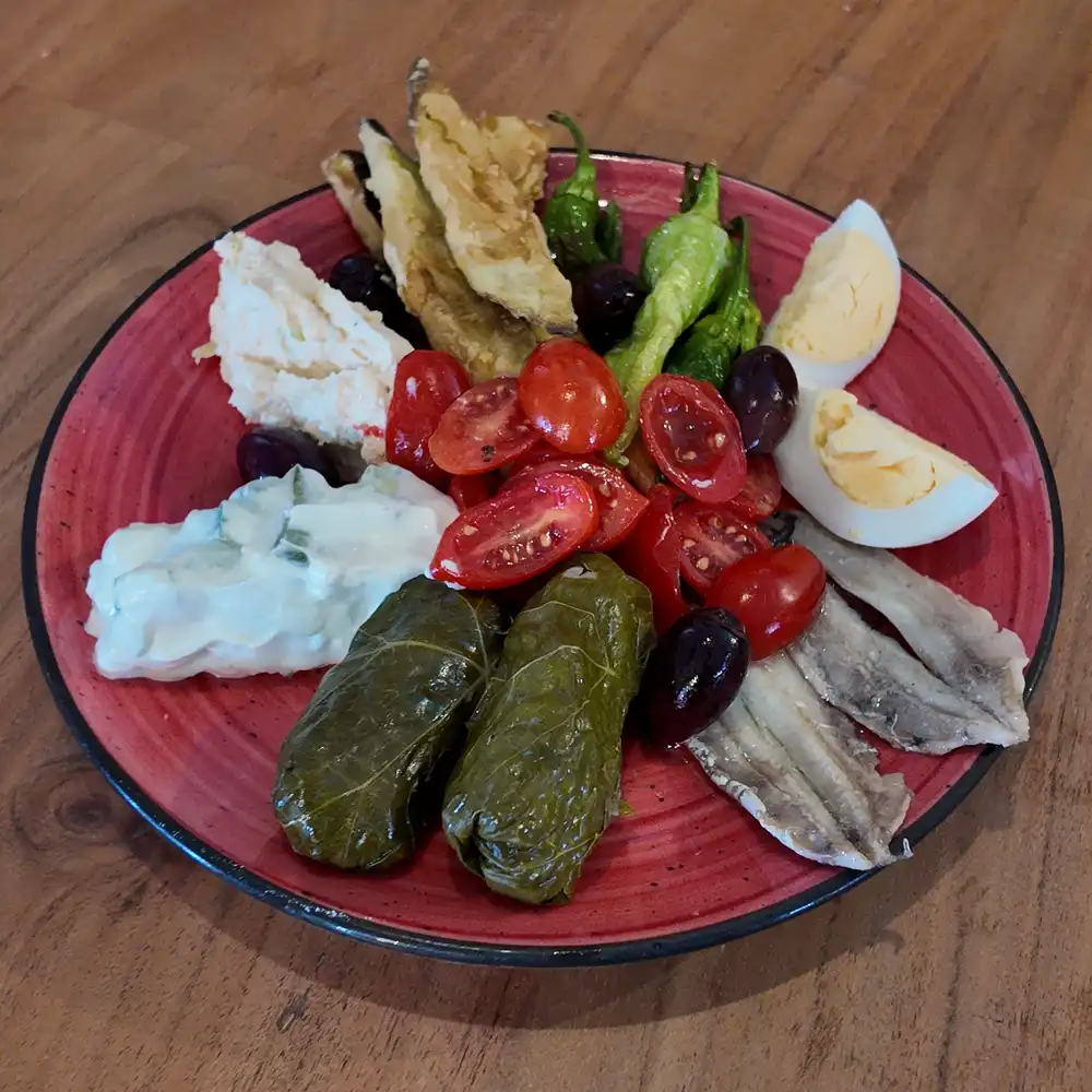 Ούζο με μεζέ